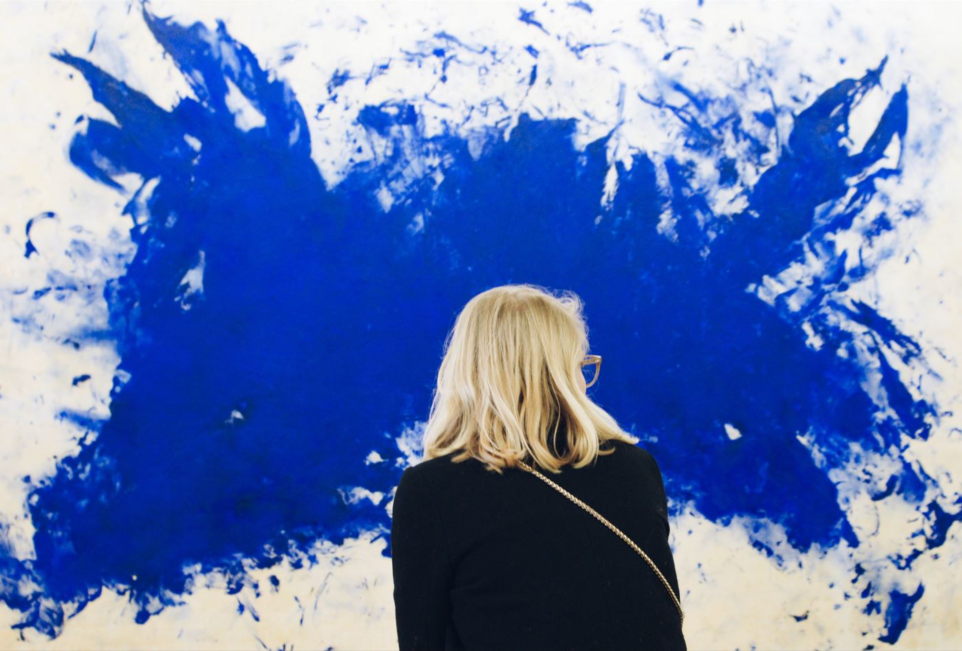 Blonde woman looking at an art piece in Orlando, Florida
