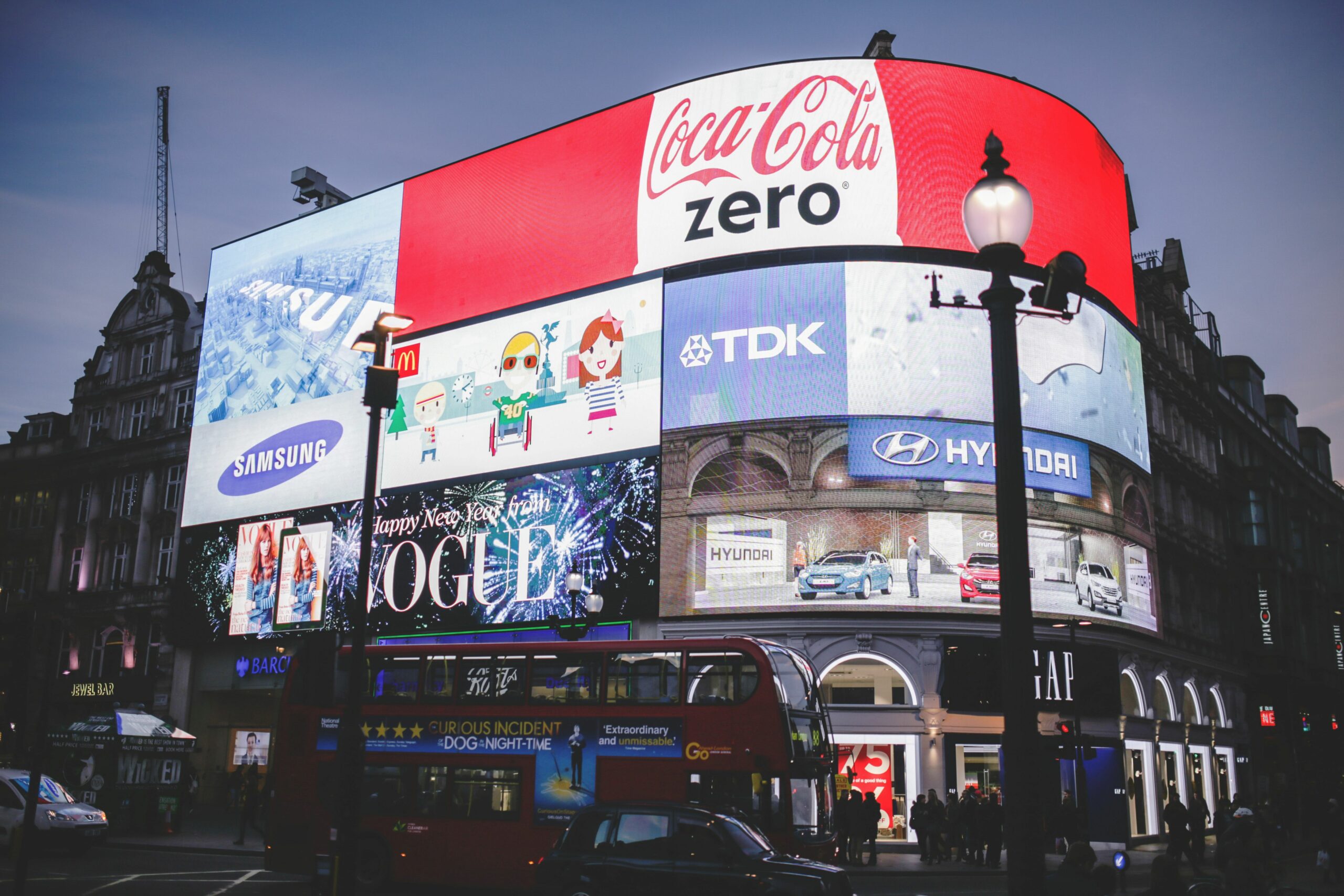 Photo of the London shopping experience in the Commercial District During Dawn